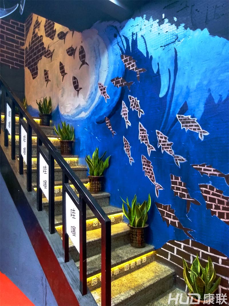 品慧串串火锅店装修设计完工实景图--特色楼梯间